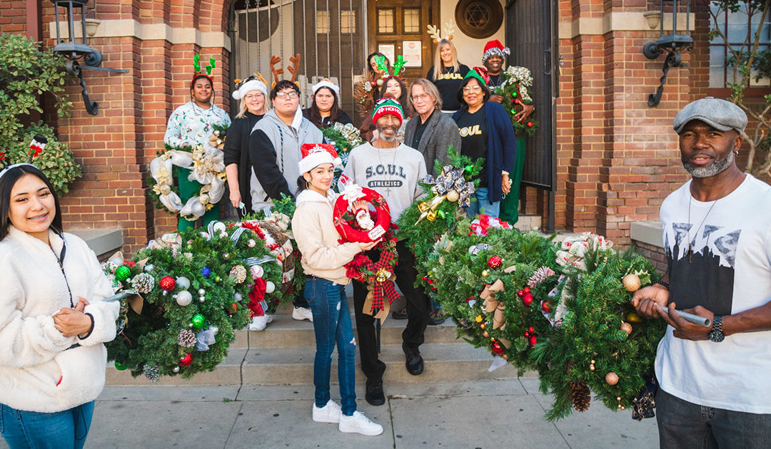 SOUL high school students deliver wreaths to seniors